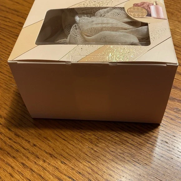 My beauty spot body care collection Cashmere Rose and Vanilla Blend scent - Picture 8 of 13